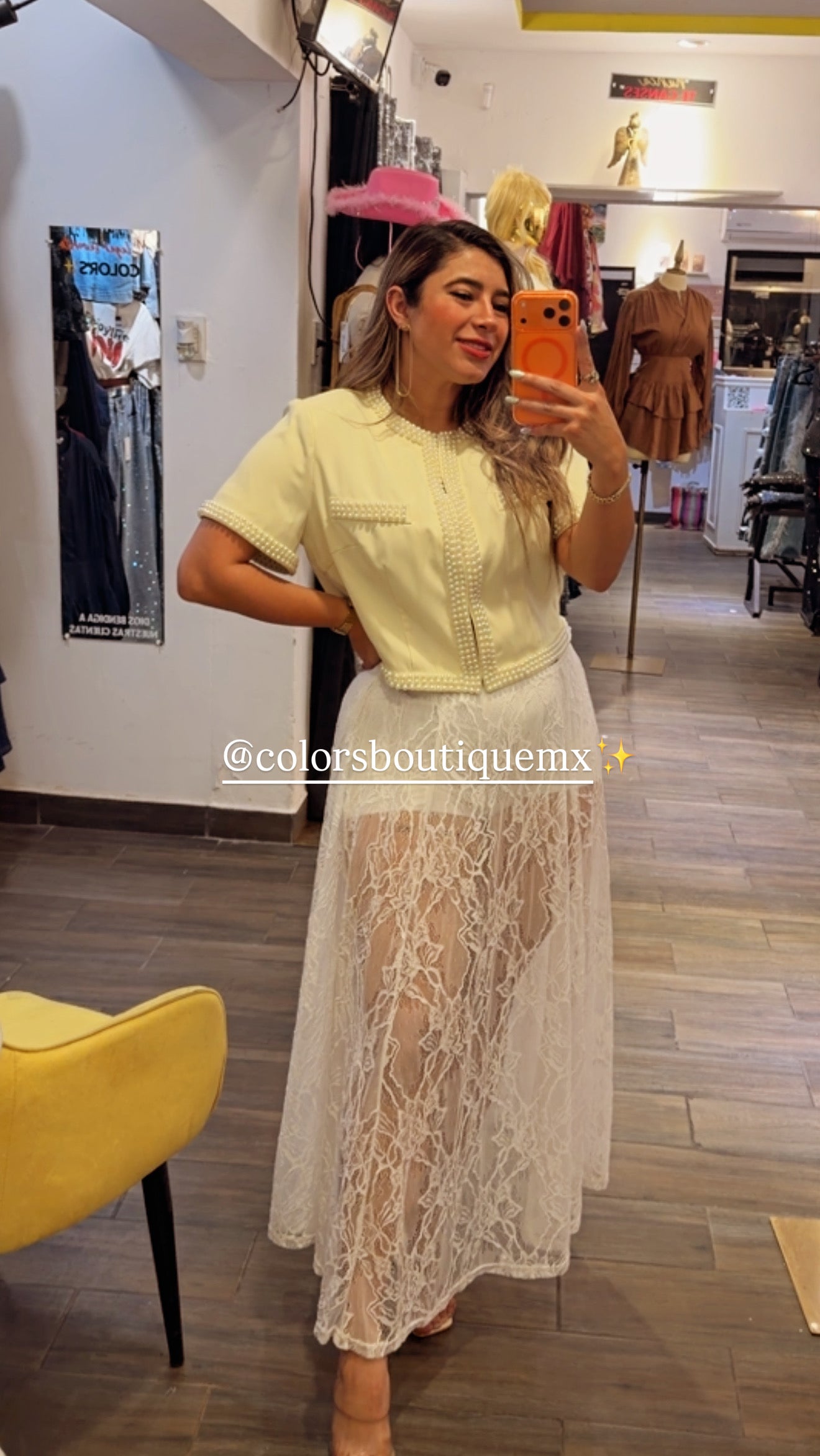 BLAZER-STYLE CROPPED CURVY BLOUSE