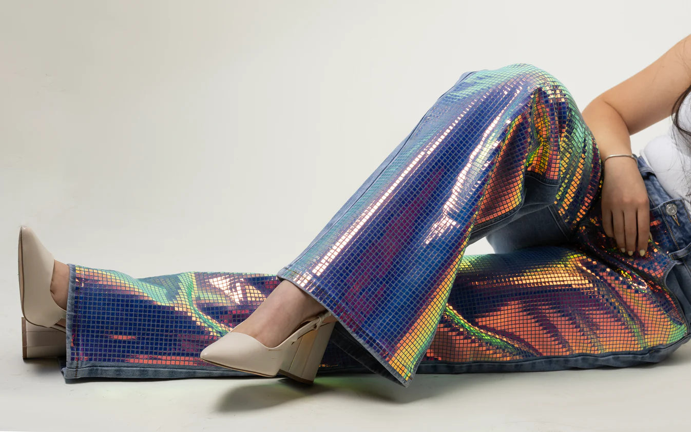 PANTALONES REGULARES TORNASOLADOS CON BRILLOS