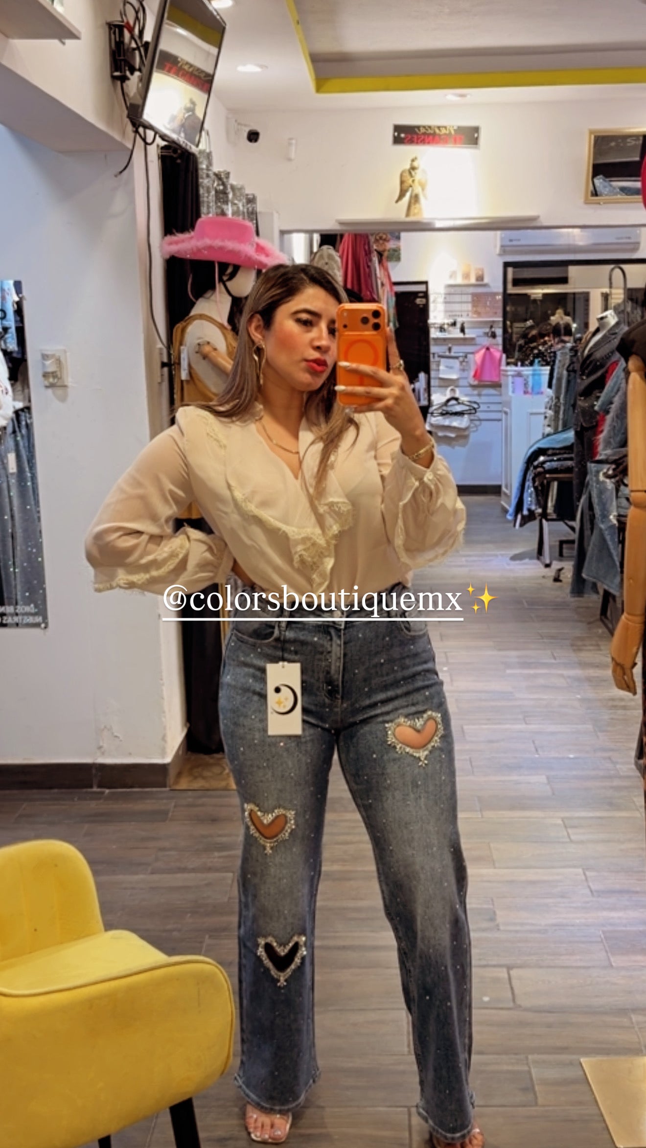 PANTALÓN PERFORADO CORAZÓN