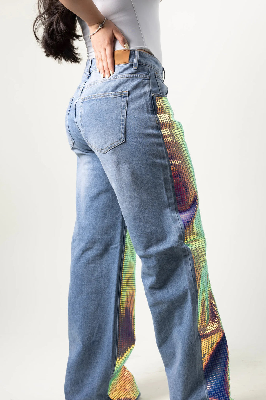 PANTALONES REGULARES TORNASOLADOS CON BRILLOS