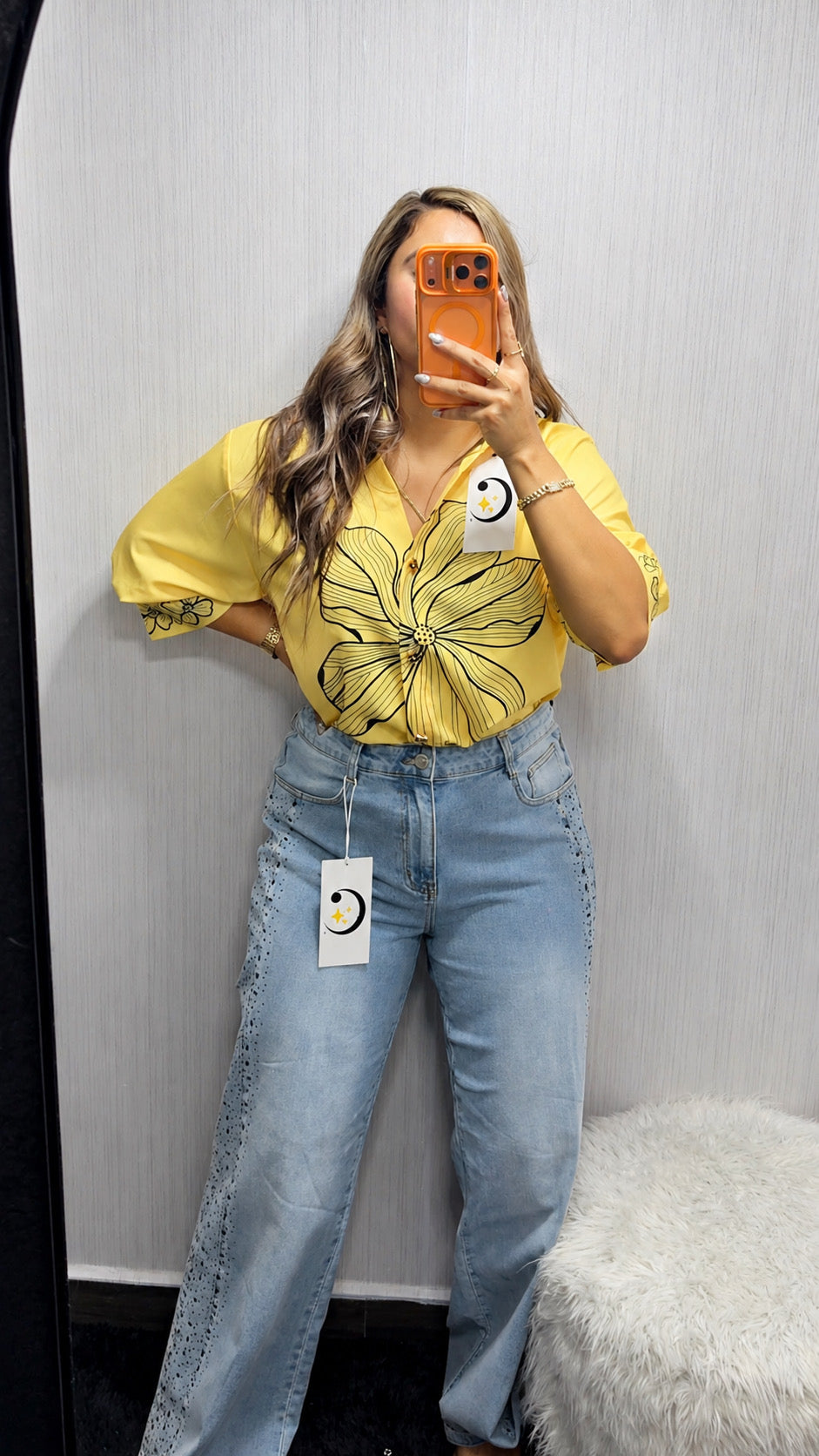 SHIRT PLUS WITH YELLOW AND WHITE FLOWER