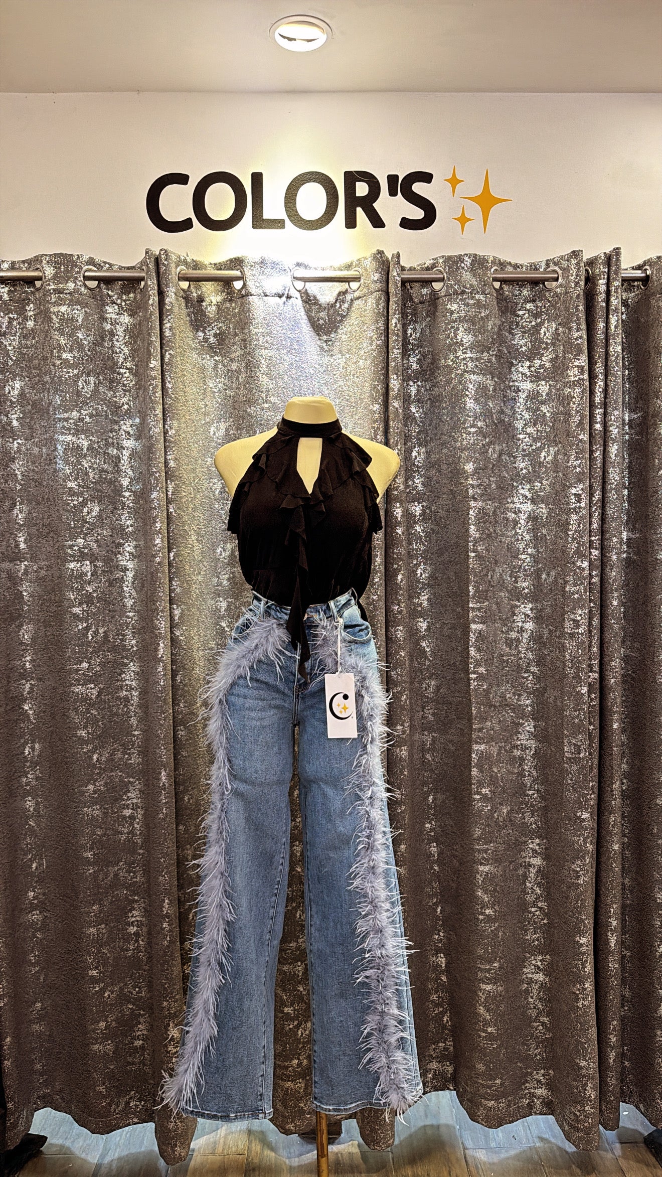 STRAIGHT TROUSERS WITH FEATHERS