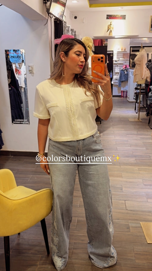 BLAZER-STYLE CROPPED CURVY BLOUSE