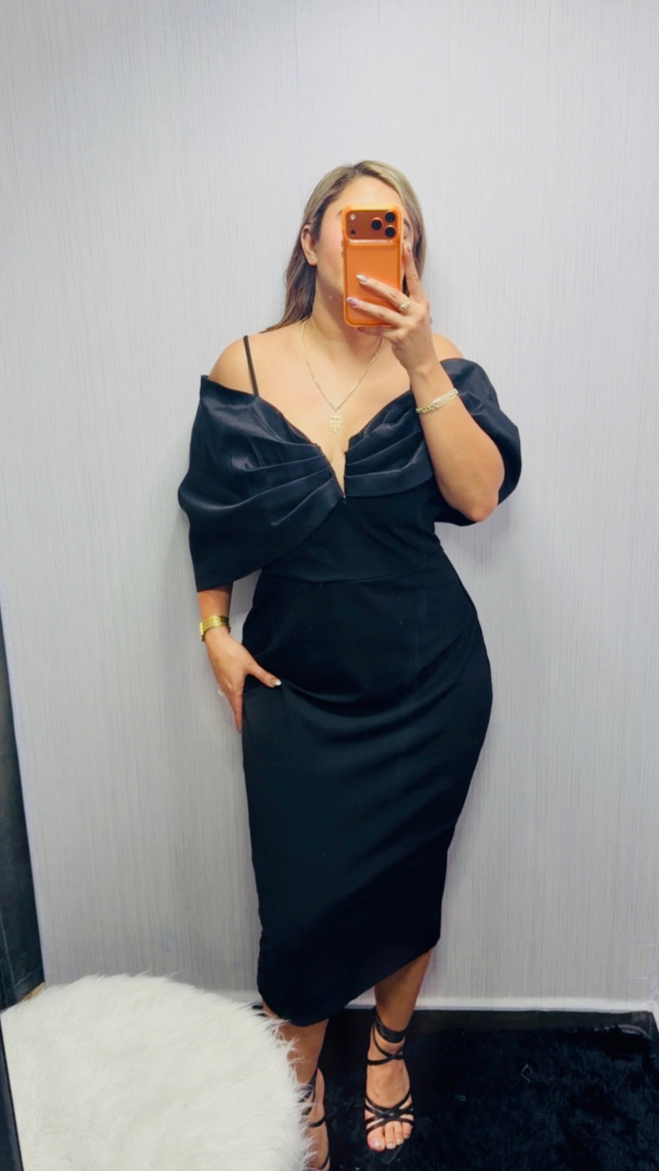 VESTIDO TIRANTES EFECTO MOÑO